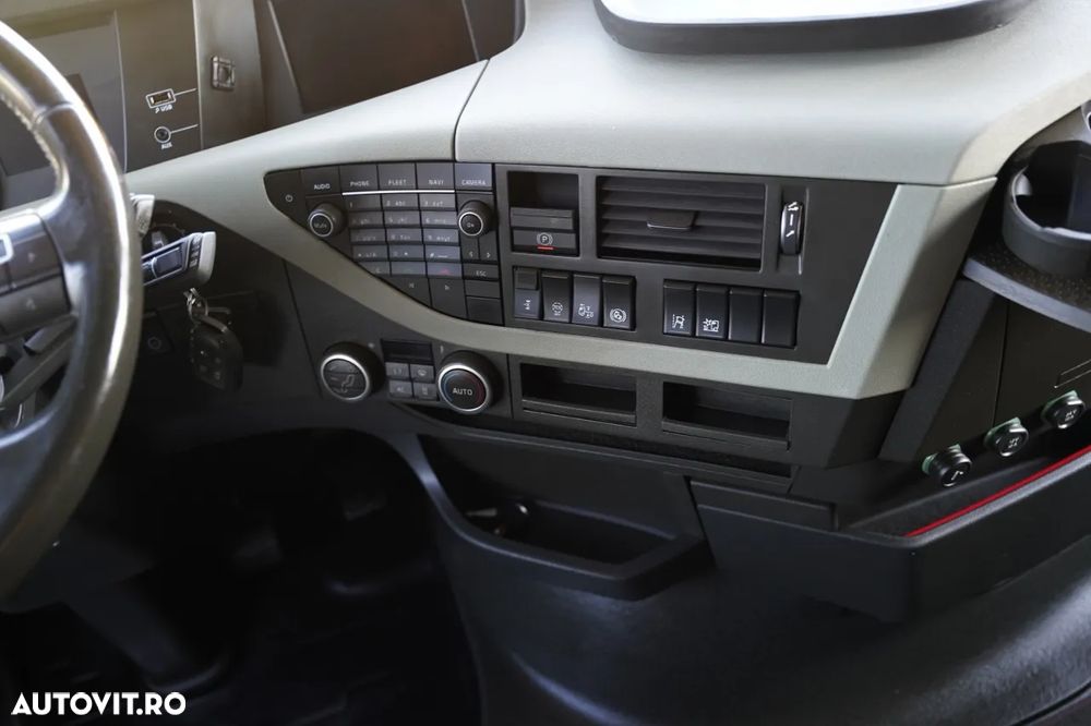 Volvo FH 460 / LOWDECK / MEGA / I-PARK COOL / I-SHIFT - 29