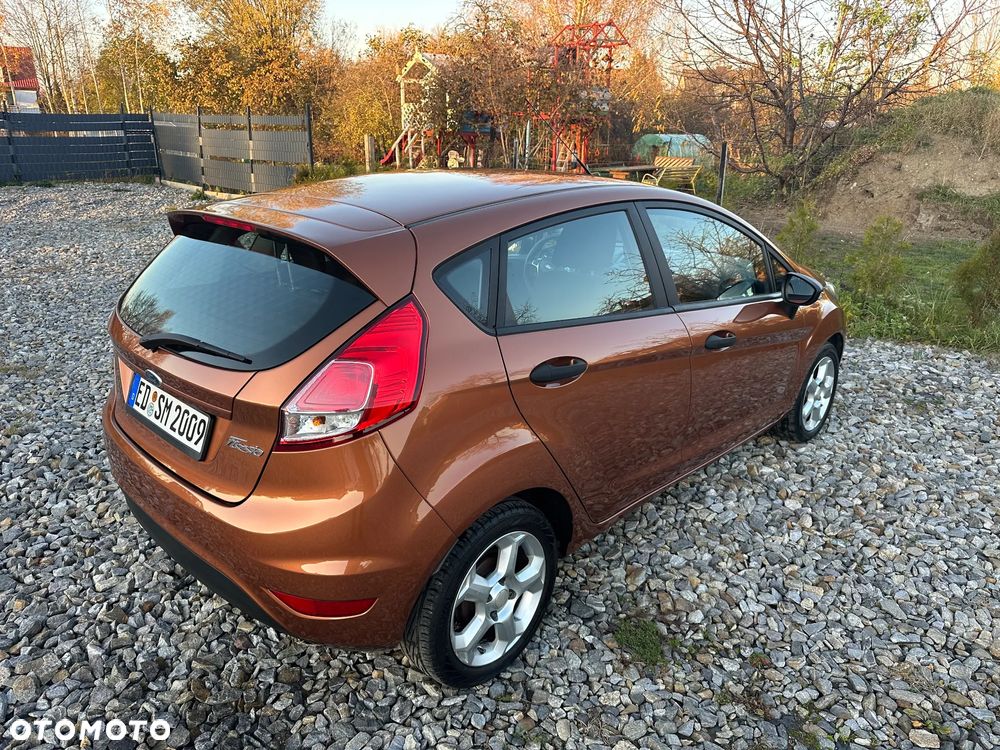 Ford Fiesta 1.25 Ambiente EU5 - 22