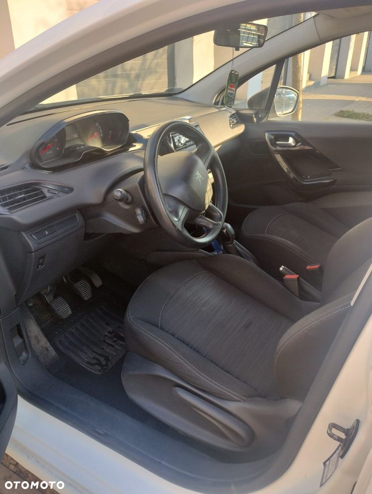 Peugeot 208 1.4 HDi Active - 5