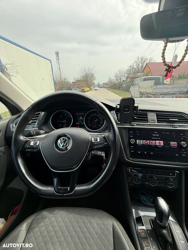 Volkswagen Tiguan - 12
