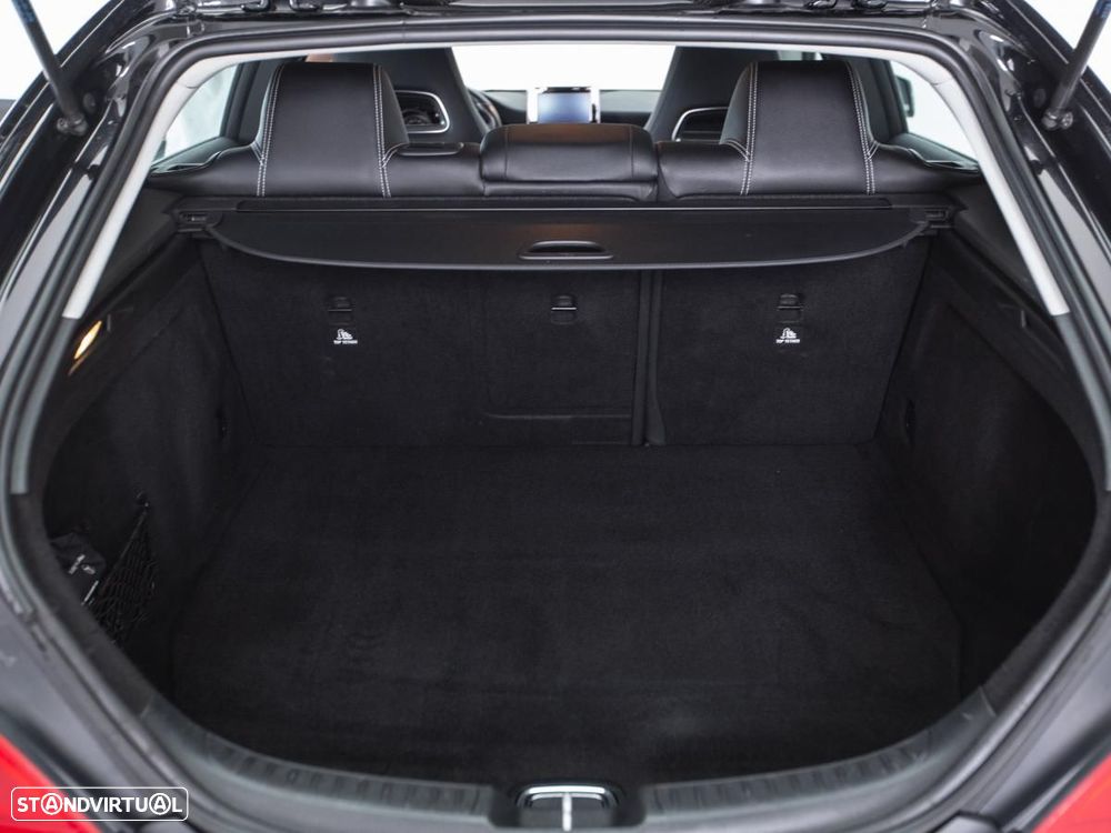 Mercedes-Benz CLA 180 - 13