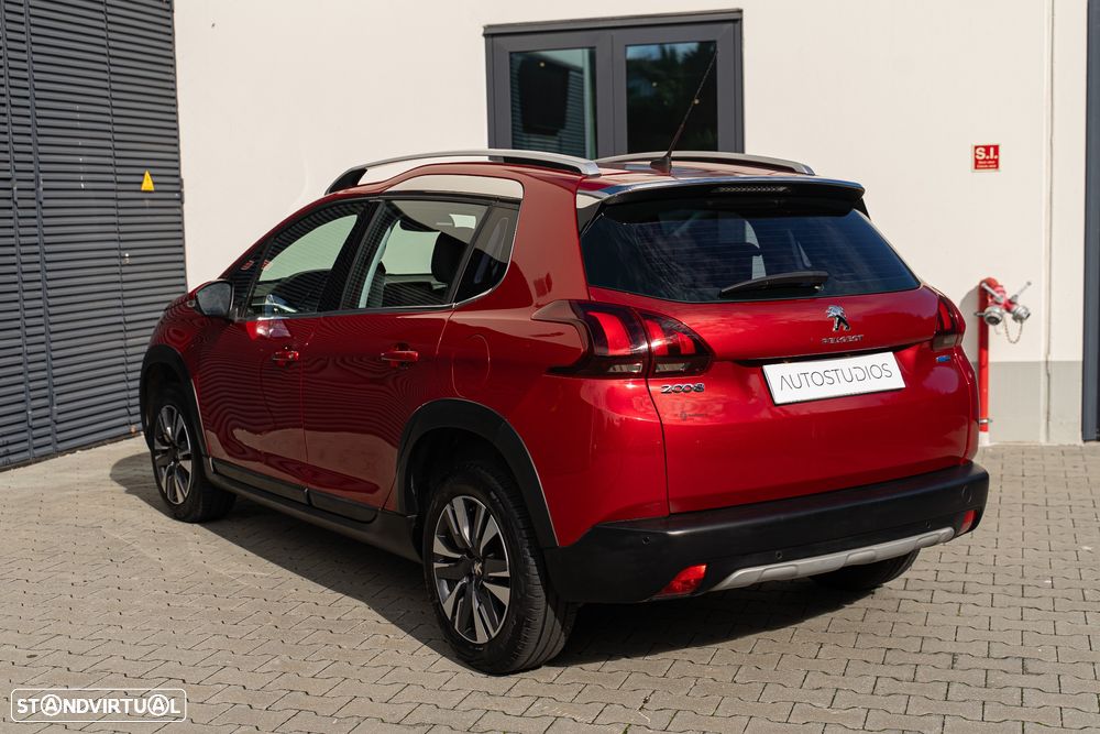 Peugeot 2008 1.2 PureTech Allure EAT6 - 7