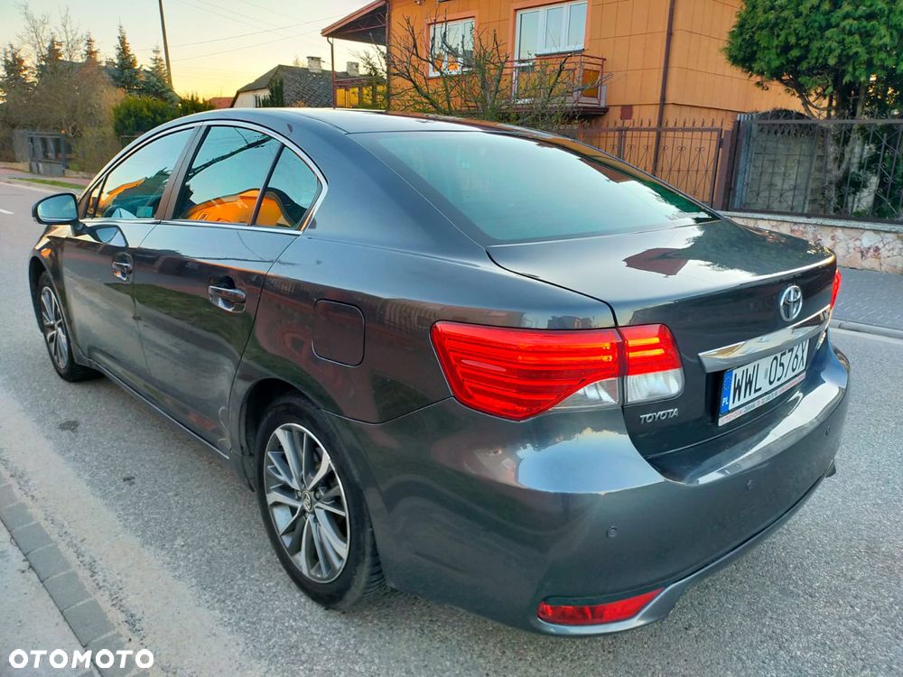Toyota Avensis - 7
