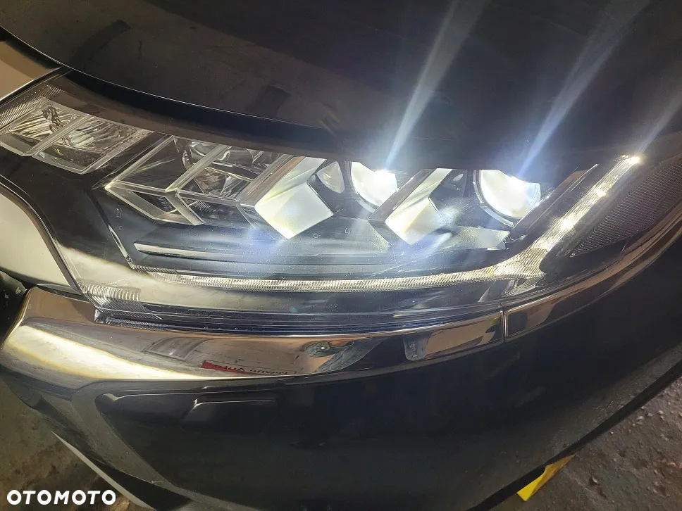 Mitsubishi Outlander 2.0 Intense 2WD CVT - 18