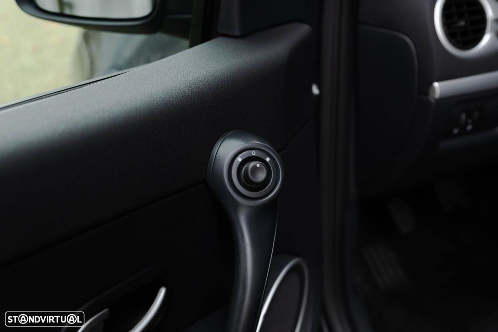 Renault Clio 1.2 16V Dynamique - 10