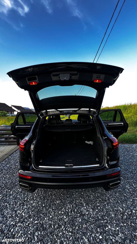 Porsche Cayenne - 18