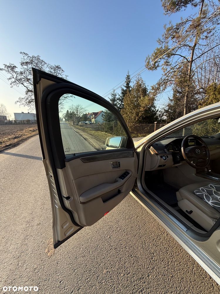Mercedes-Benz Klasa E 200 BlueTEC 7G-TRONIC Avantgarde - 17