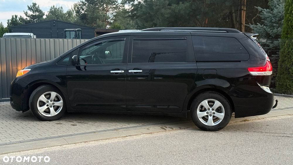 Toyota Sienna 3.5 V6 - 10