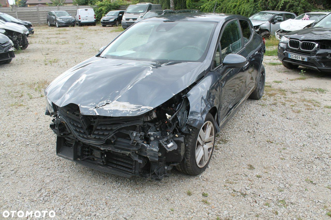 Renault Clio - 1
