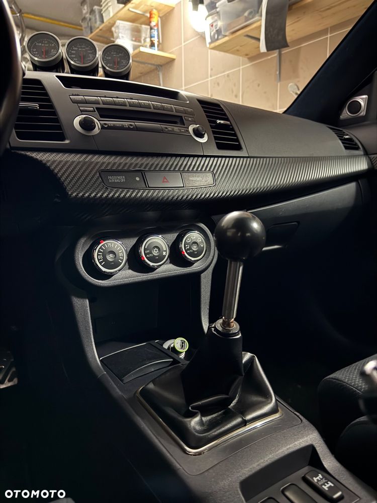 Mitsubishi Lancer Evolution GSR - 9