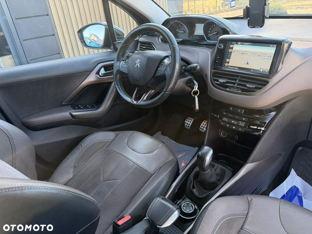 Peugeot 2008 1.6 e-HDi Allure S&S - 11