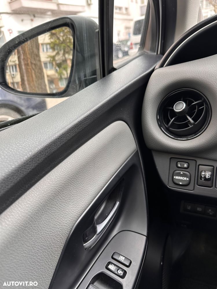 Toyota Yaris 1.5 VVT-i HSD Luna - 3