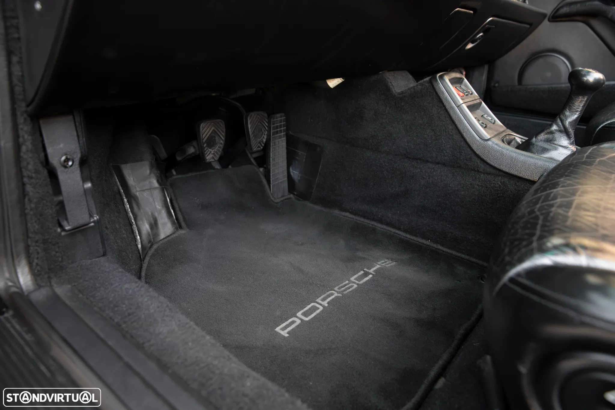 Porsche 911 (993) Cabriolet 3.6 Carrera 2 - 35