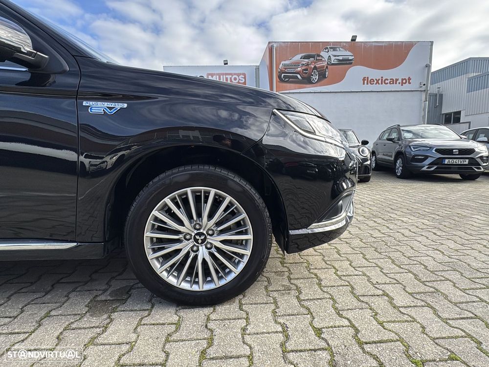 Mitsubishi Outlander - 10