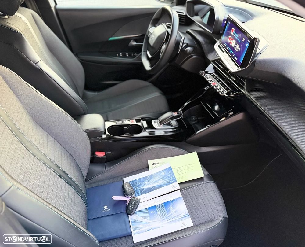 Peugeot 2008 1.2 PureTech Allure Pack EAT8 - 10