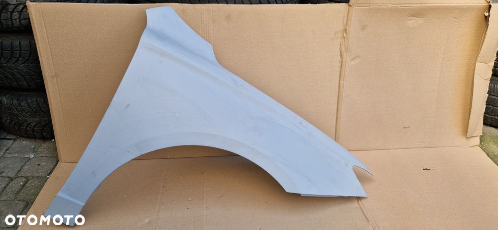 SAIC MOTOR MG 5 BŁOTNIK PRAWY PRZEDNI - 1