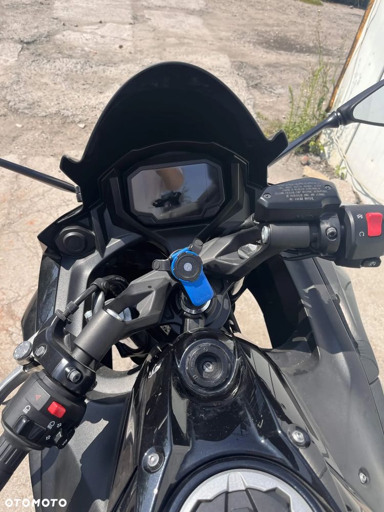 Kawasaki Ninja - 11