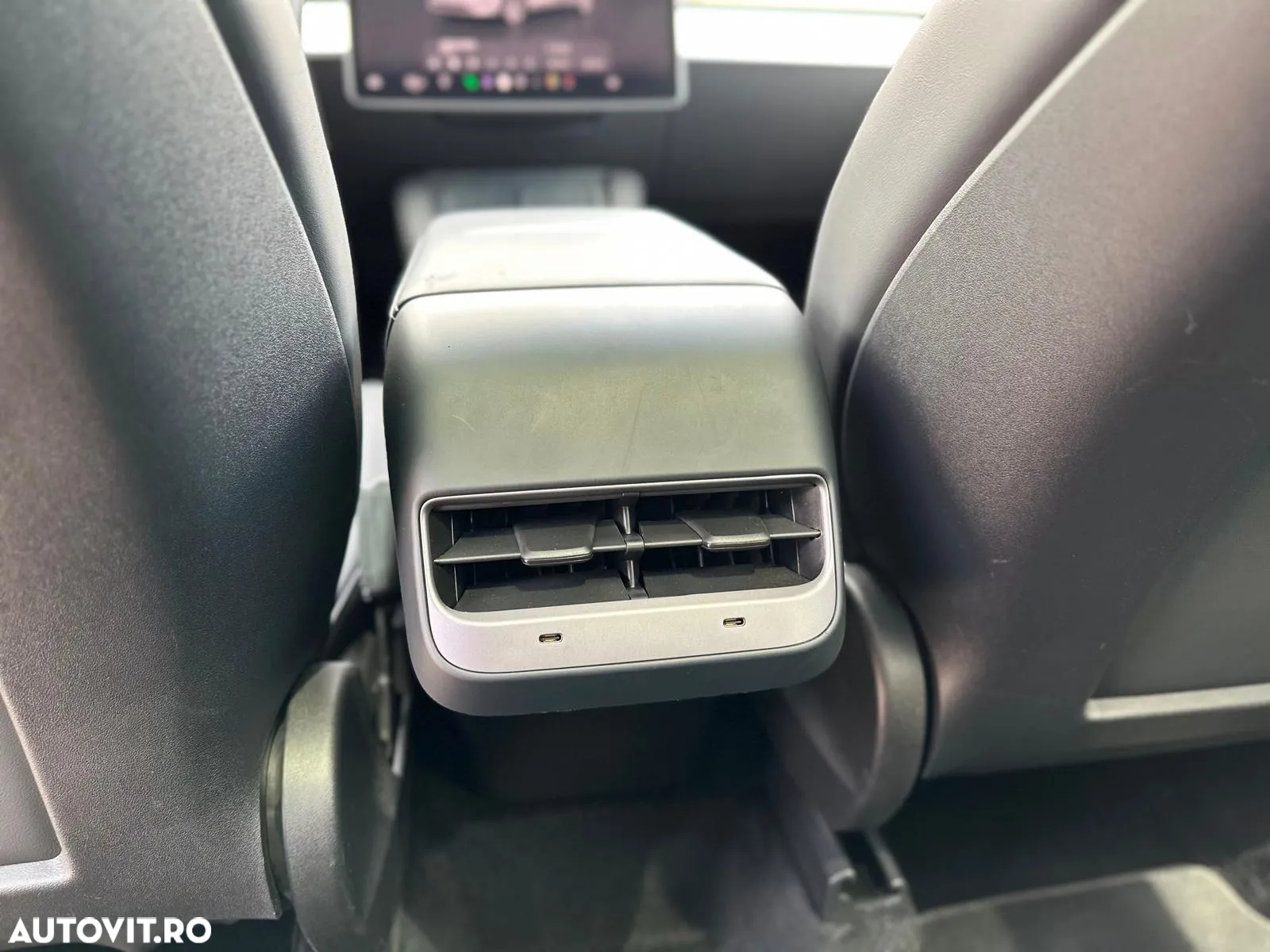 Tesla Model Y Long Range Dual Motor AWD - 27
