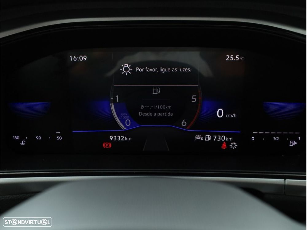 VW T-Roc 2.0 TDI Urban - 25