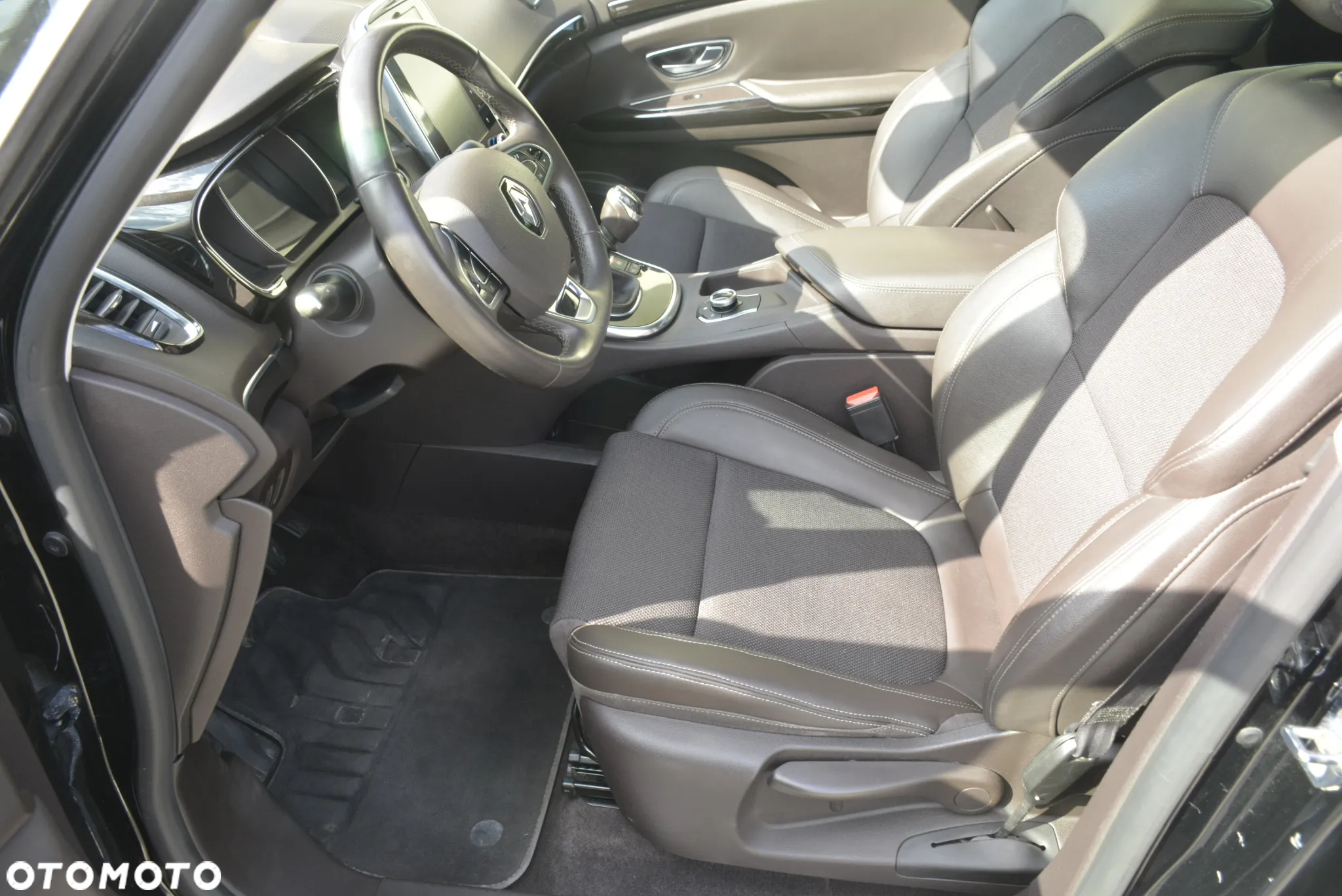 Renault Espace Energy dCi 130 Business - 13