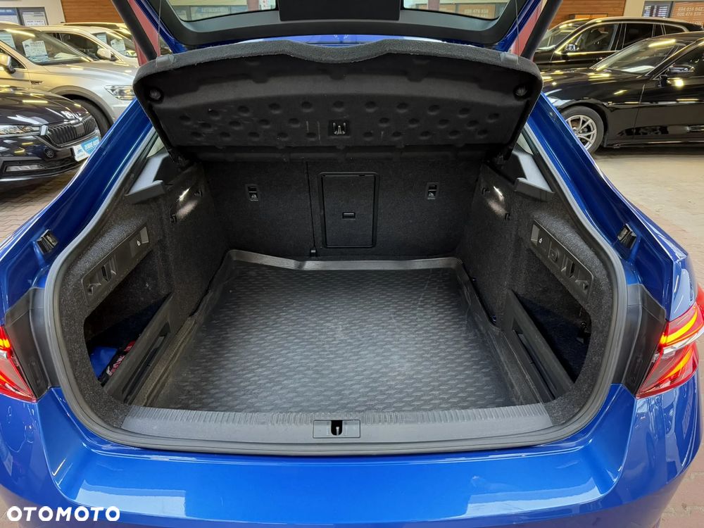 Skoda Superb 2.0 TDI SCR Ambition DSG - 9