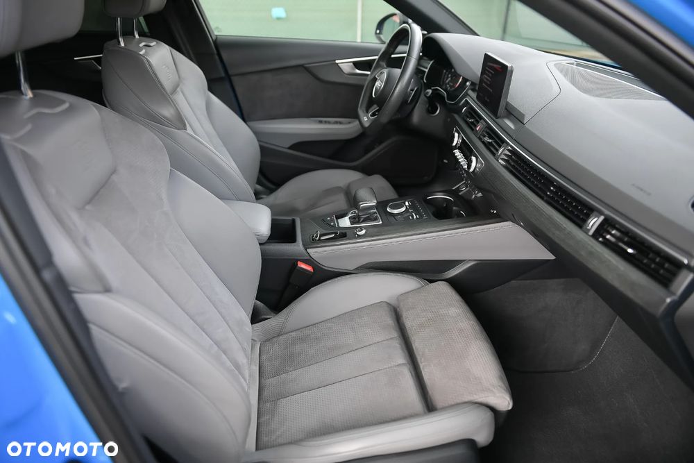 Audi A4 Avant 40 g-tron S tronic S line - 36