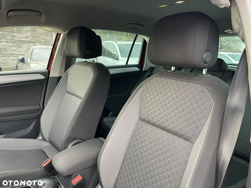 Volkswagen Tiguan - 10