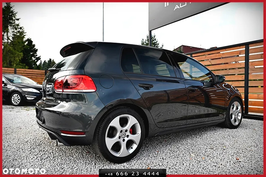 Volkswagen Golf 2.0 GTI - 12