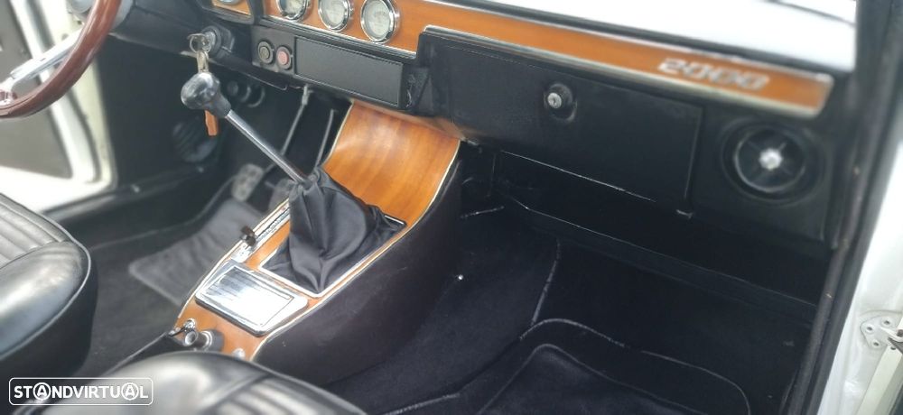 Alfa Romeo 2000 - 34