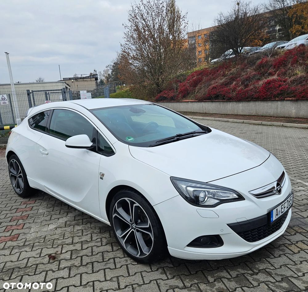 Opel Astra IV GTC 1.4 T Sport S&S EU6 - 2