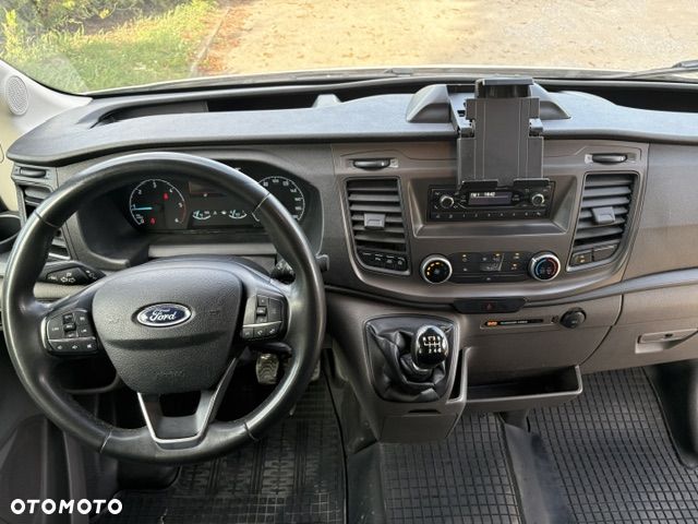 Ford Transit 7 osobowy - 33