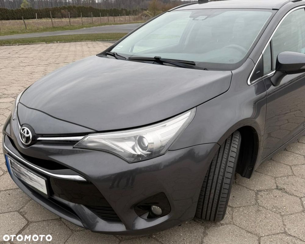 Toyota Avensis 2.0 D-4D Prestige - 16