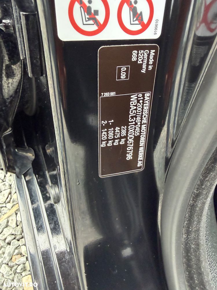 BMW Seria 5 520d Aut. Luxury Line - 7