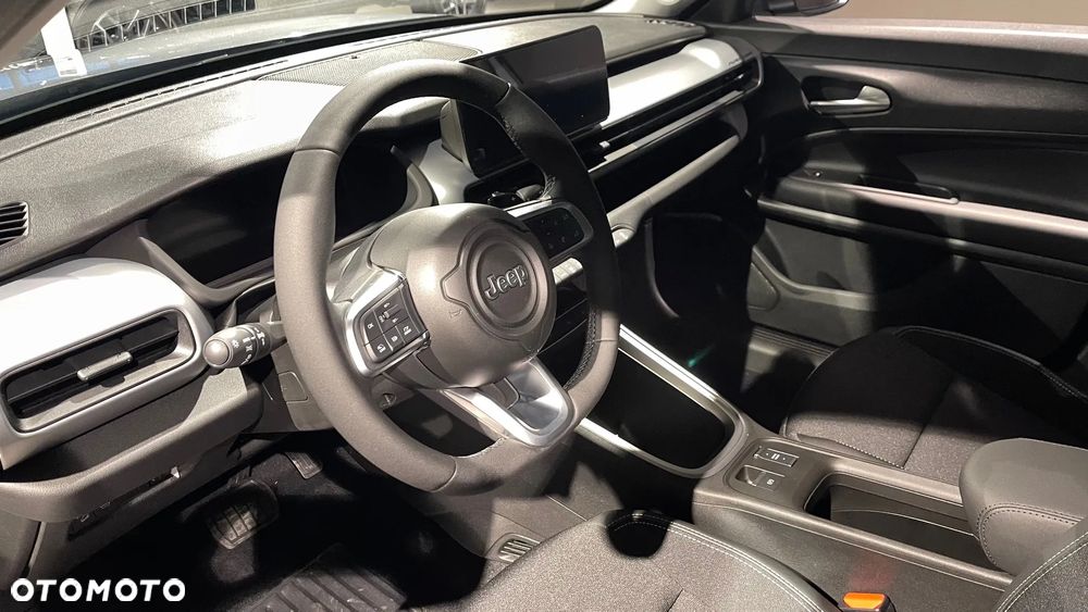 Jeep Avenger 1.2 T3 mHEV Altitude FWD eDCT6 - 10