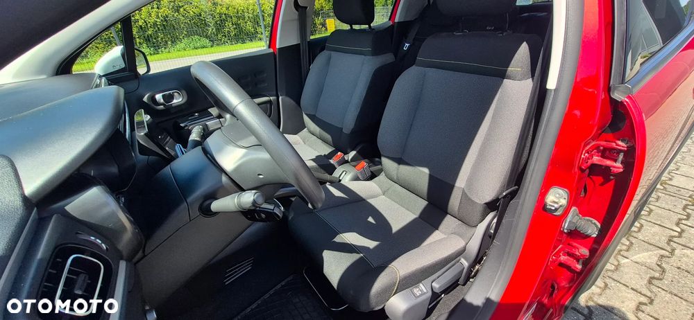 Citroën C3 1.2 PureTech Shine EAT6 - 10