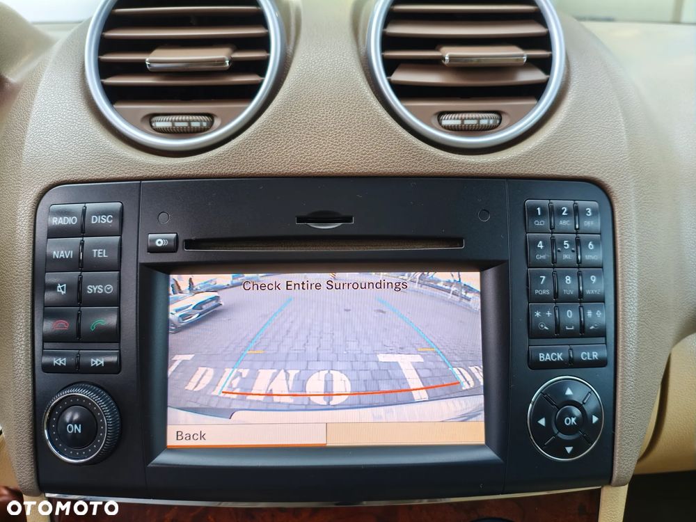 Mercedes-Benz ML 350 4-Matic - 24