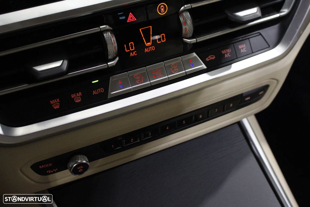 BMW 318 d Line Luxury Auto - 22