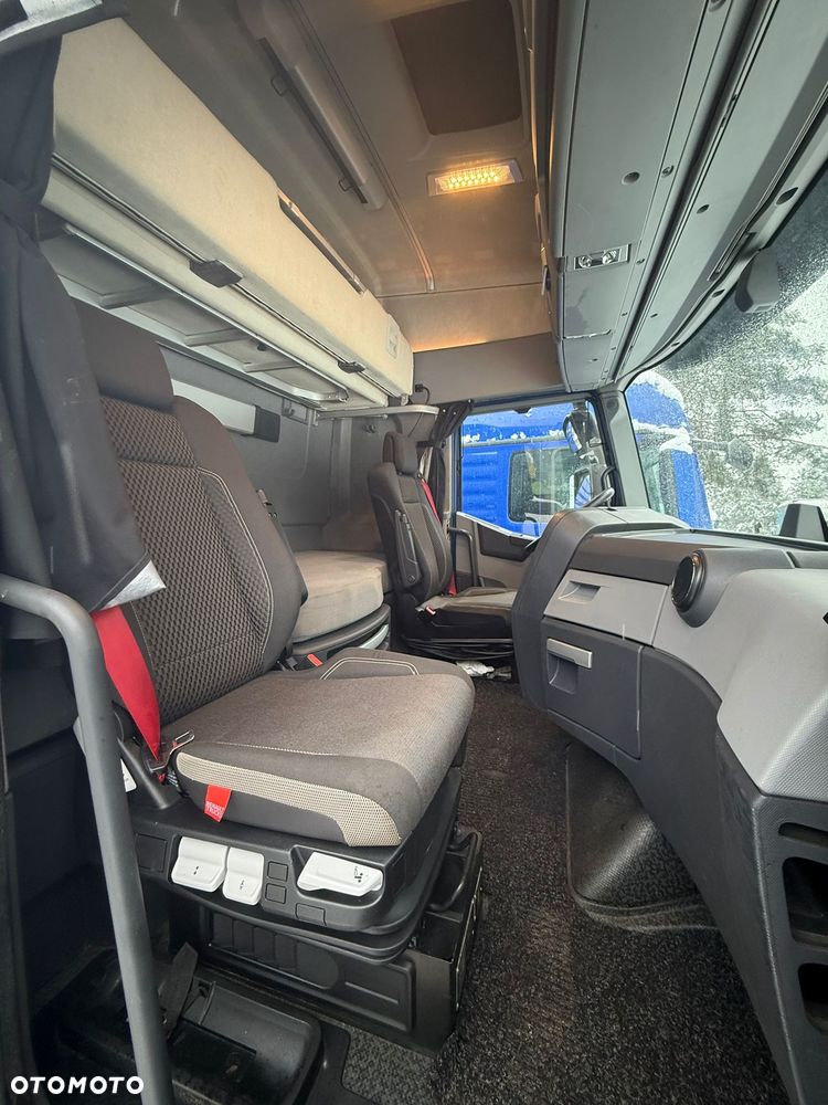 Renault T520 GLOB XXL AUTOMAT SPOJLERY KLIMA WEBASTO 2xALUTANK LODÓWKA ACC MOTOR:13L EURO 6 2016r LOW DECK MEGA ŁADNA - 9