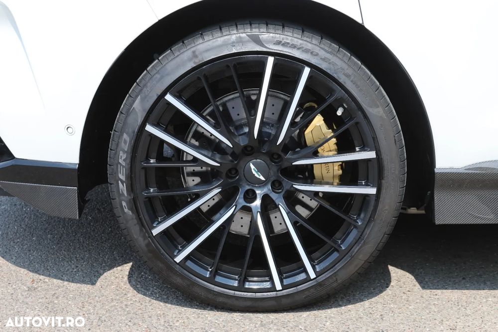 Aston Martin DBX Standard - 10