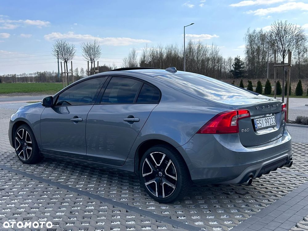 Volvo S60 T5 Drive-E Dynamic Edition (Momentum) - 10