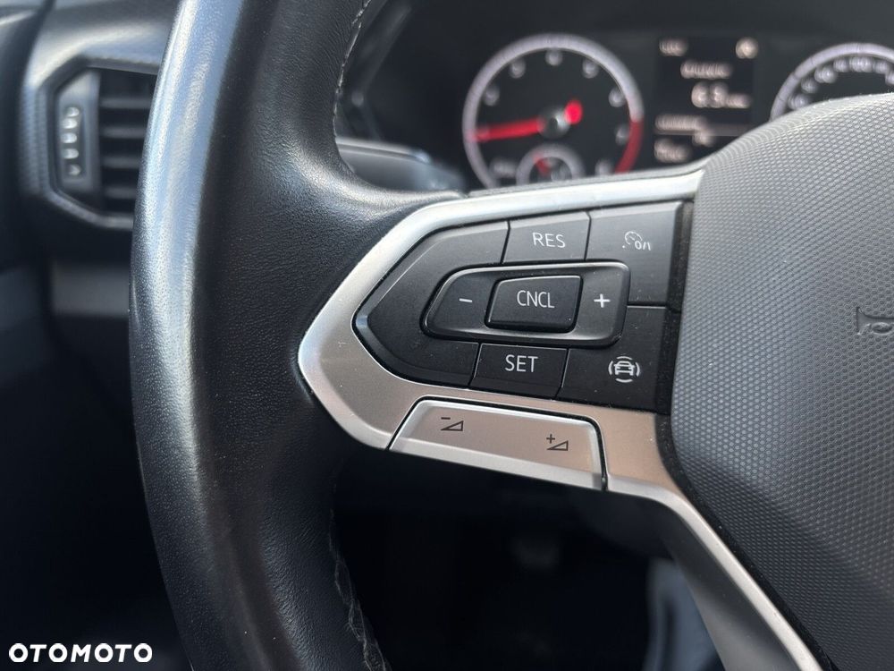 Volkswagen T-Cross - 12