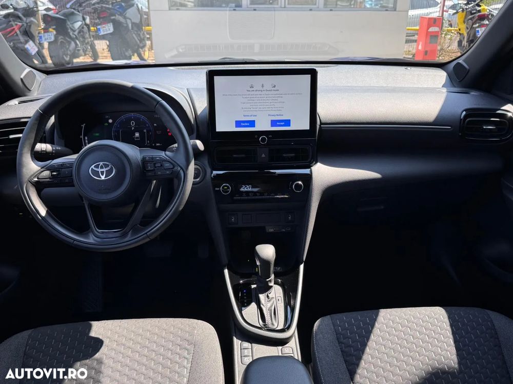 Toyota Yaris Cross 1.5 VVT-i HSD 4x2 Dynamic - 14