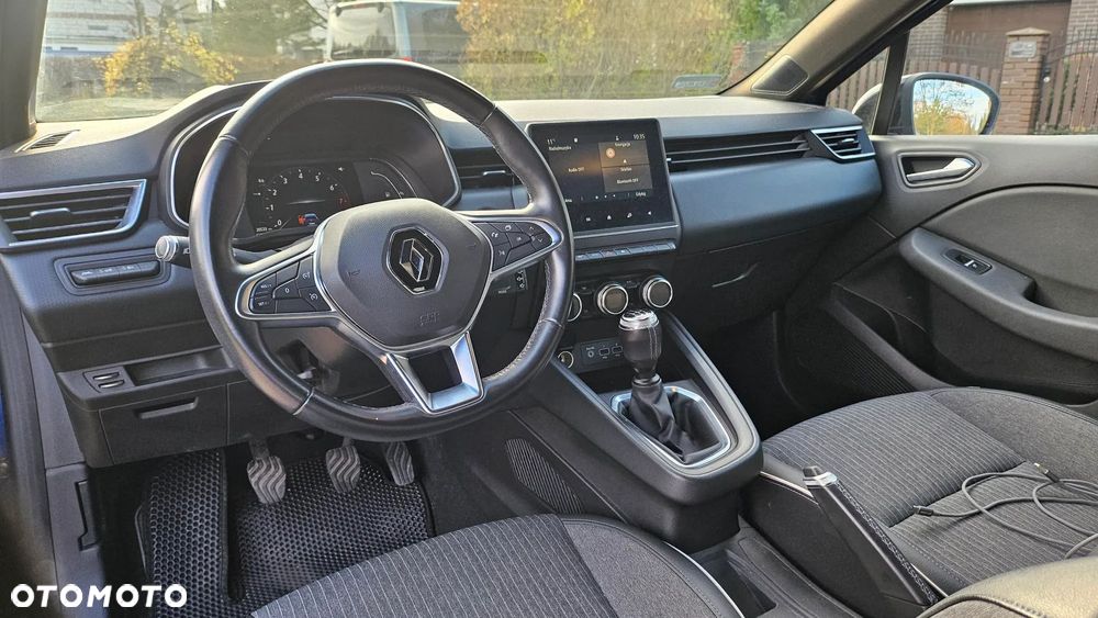 Renault Clio - 11