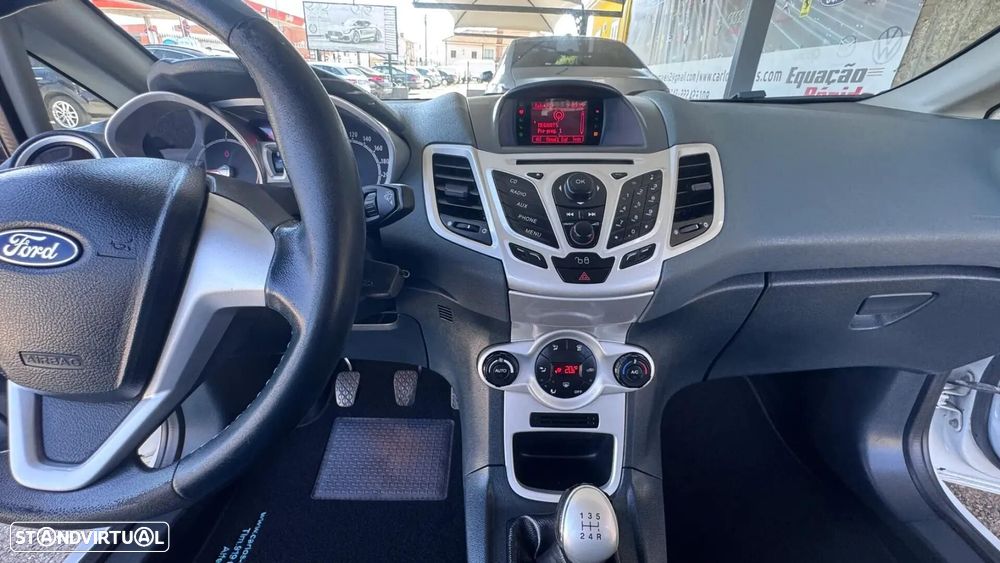 Ford Fiesta - 15