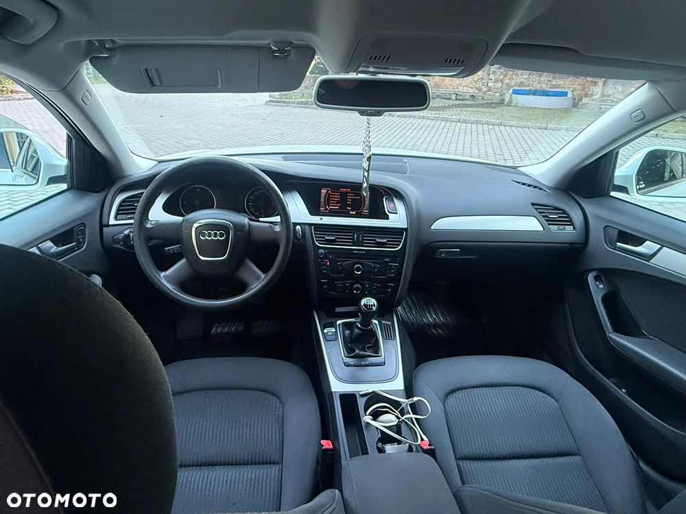 Audi A4 Avant 2.0 TDI DPF - 13