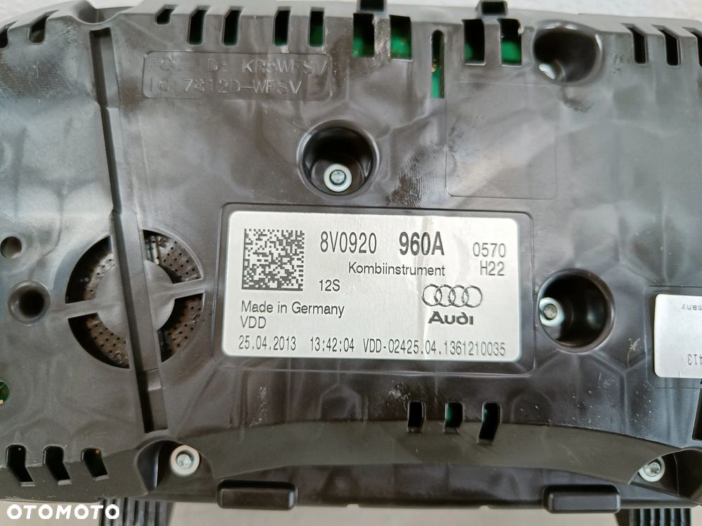 Licznik Zegary Audi A3 8V Diesel UK 8V0920960A - 8