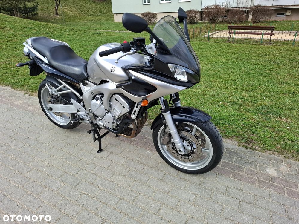 Yamaha FZ6 - 12