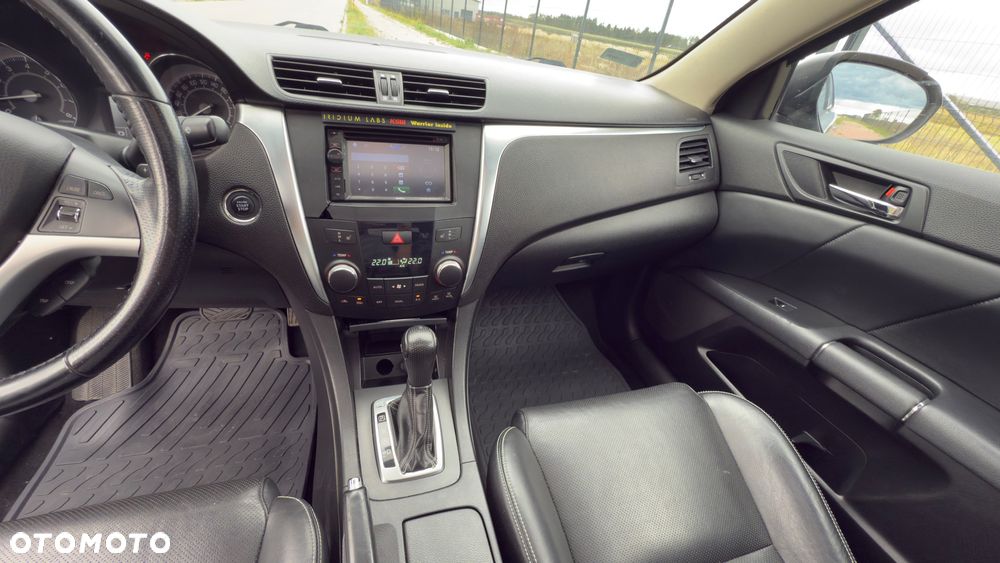 Suzuki Kizashi 2.4 4x4 CVT Sport - 14