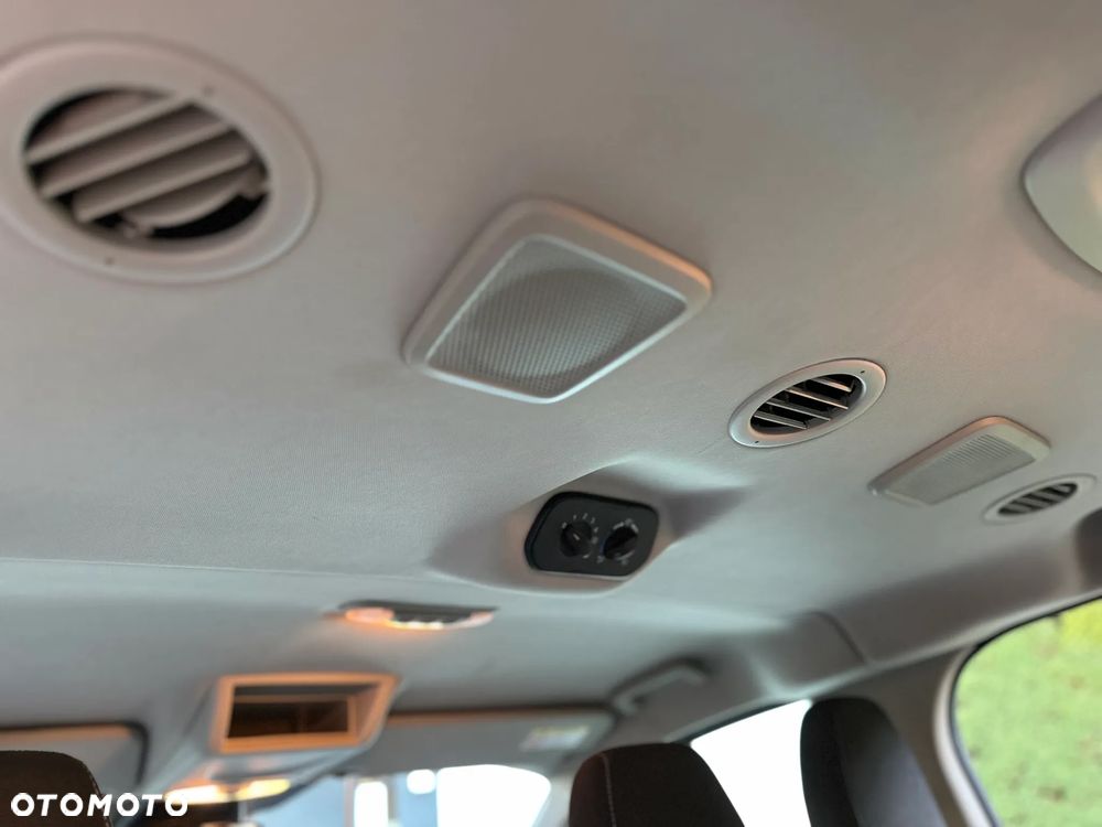 Ford Tourneo Custom 2.0 EcoBlue L1 Trend - 32