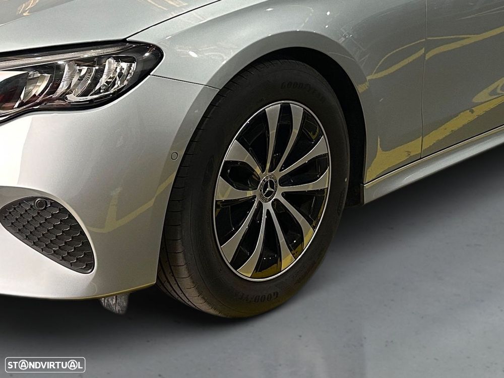 Mercedes-Benz E 220 d Avantgarde - 8